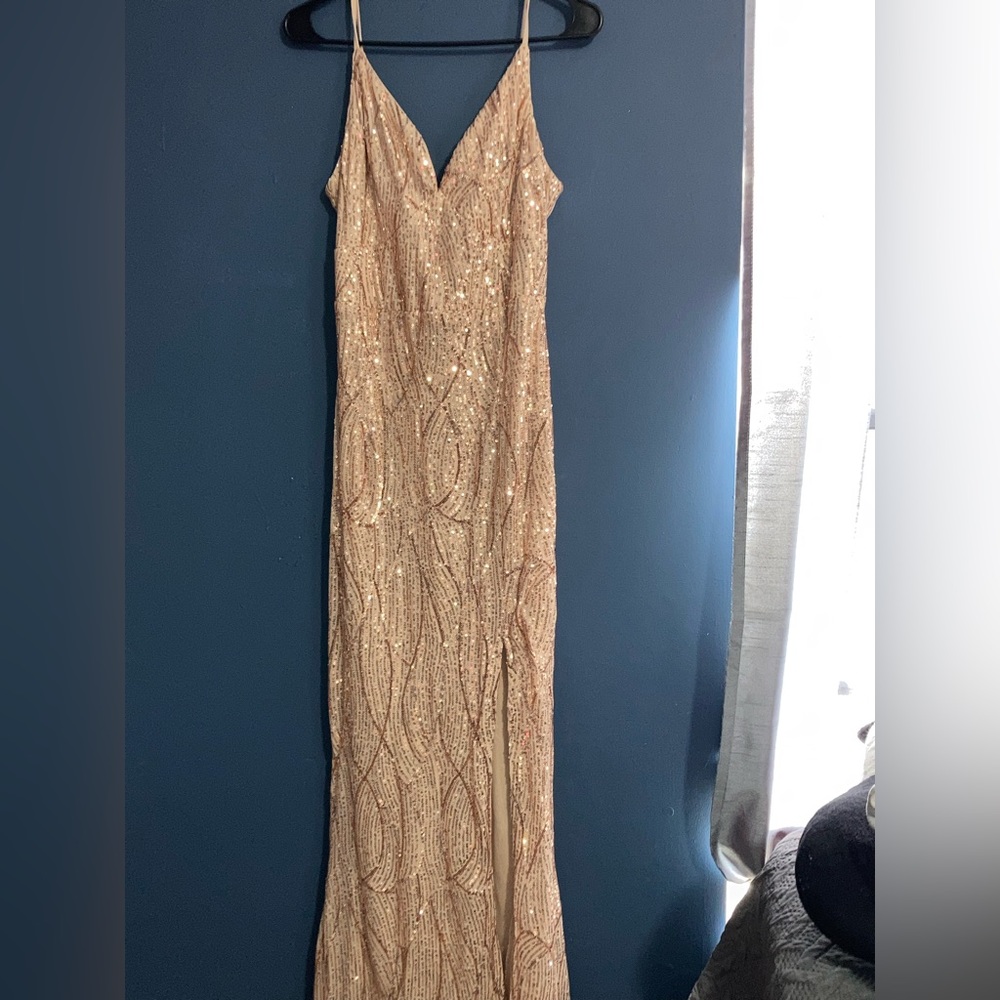A long dress color champagne